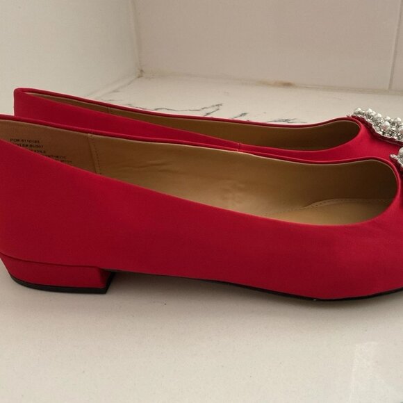 J.Crew Pointy-Toe Flats With Crystal Buckle Deep Ruby NIB Size 10 - Picture 2 of 5